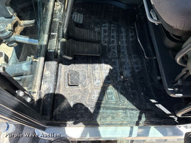 image for item DX8068 2015 Bobcat E85 mini excavator