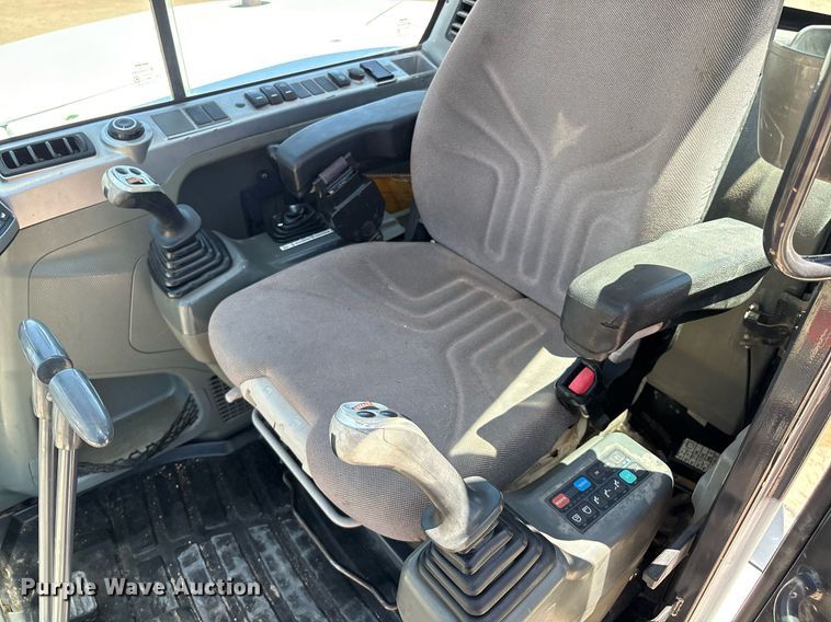 image for item DX8068 2015 Bobcat E85 mini excavator