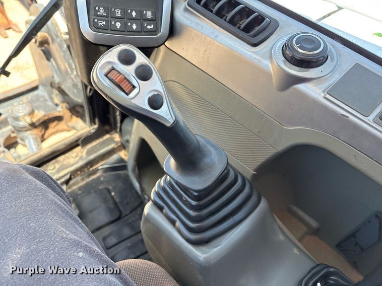 image for item DX8068 2015 Bobcat E85 mini excavator