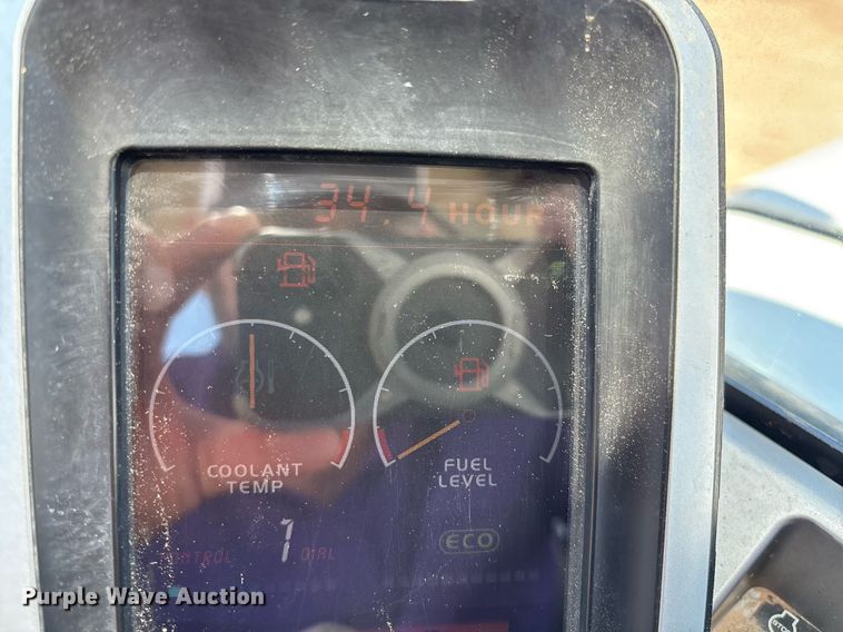 image for item DX8068 2015 Bobcat E85 mini excavator