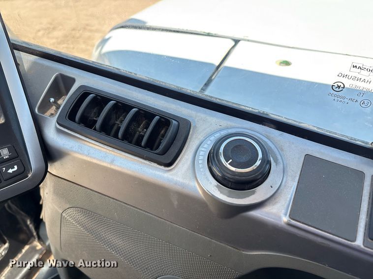 image for item DX8068 2015 Bobcat E85 mini excavator