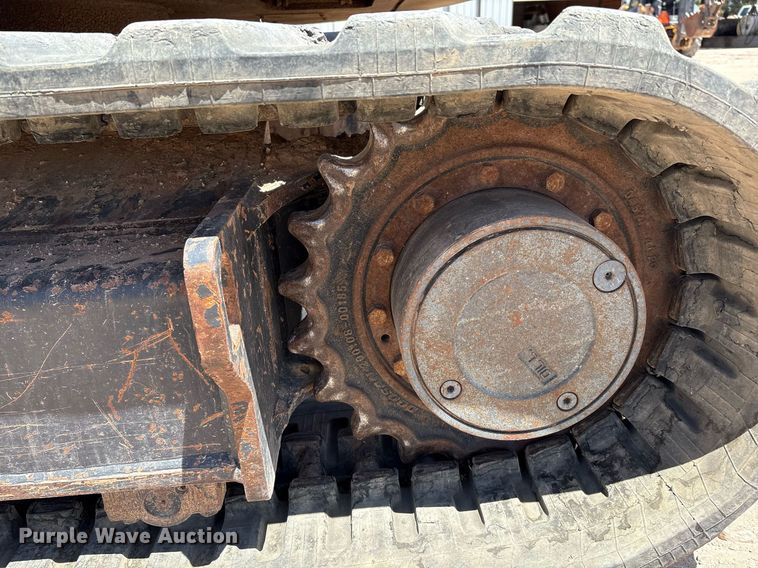 image for item DX8068 2015 Bobcat E85 mini excavator