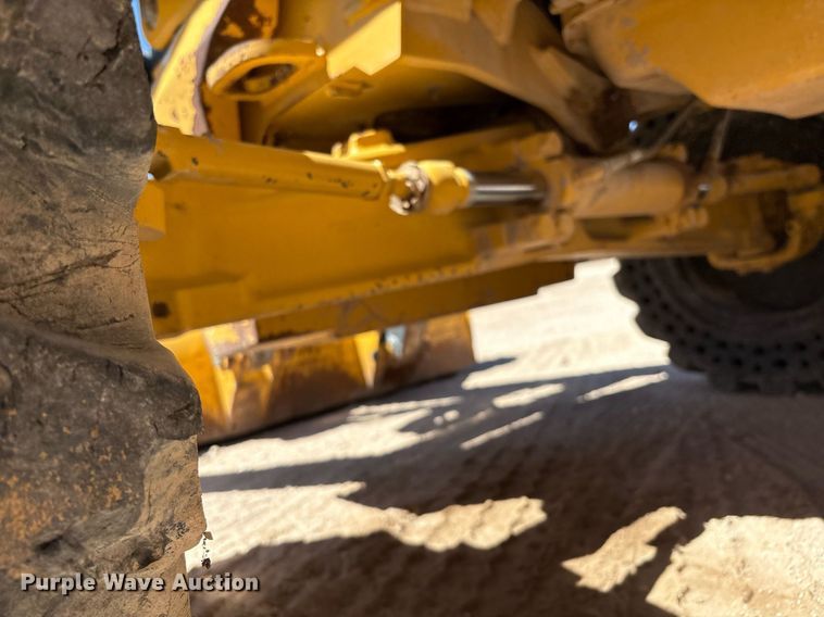 image for item DX8073 2018 John Deere 310SL backhoe