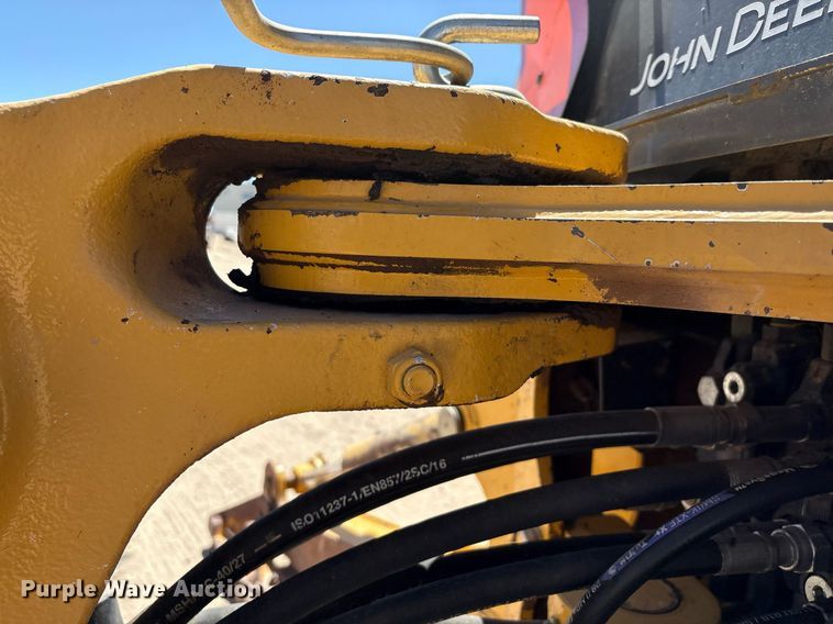 image for item DX8073 2018 John Deere 310SL backhoe