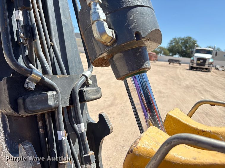 image for item DX8073 2018 John Deere 310SL backhoe