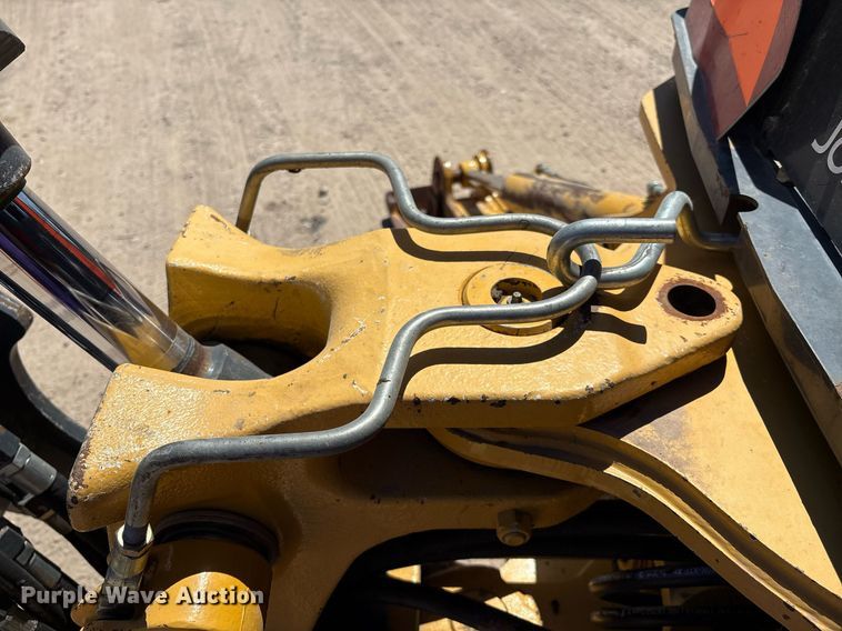 image for item DX8073 2018 John Deere 310SL backhoe