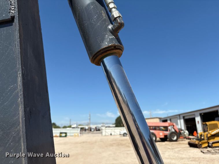 image for item DX8073 2018 John Deere 310SL backhoe