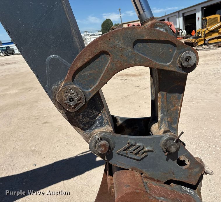 image for item DX8073 2018 John Deere 310SL backhoe