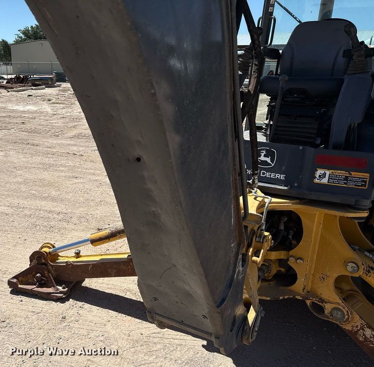 image for item DX8073 2018 John Deere 310SL backhoe