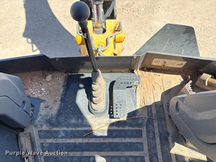 image for item DX8073 2018 John Deere 310SL backhoe