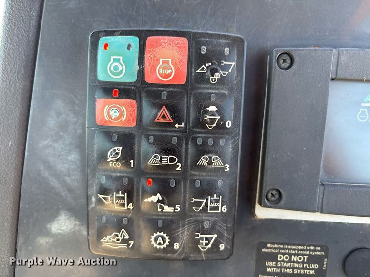 image for item DX8073 2018 John Deere 310SL backhoe