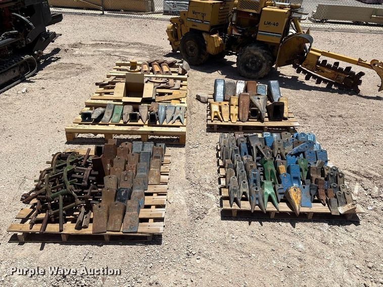 image for item DX8077 (5) pallets of bucket teeth