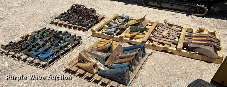 image for item DX8077 (5) pallets of bucket teeth