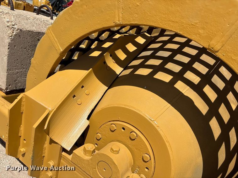 image for item DX8081 Hyster grid roller