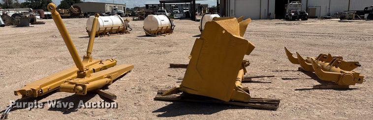 image for item DX8082 Dozer parts