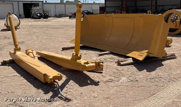 image for item DX8082 Dozer parts