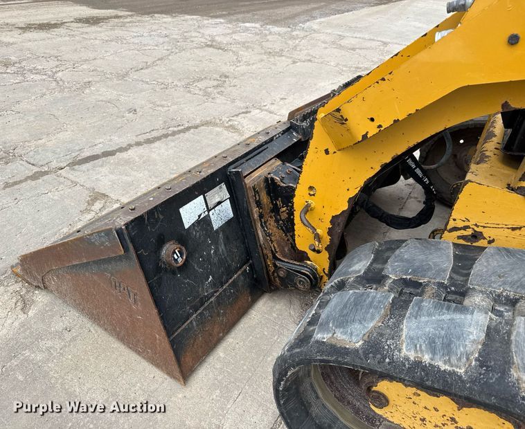 image for item DY0440 2015 Caterpillar 289D tracked skid steer loader