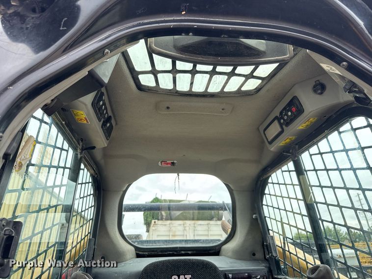 image for item DY0440 2015 Caterpillar 289D tracked skid steer loader