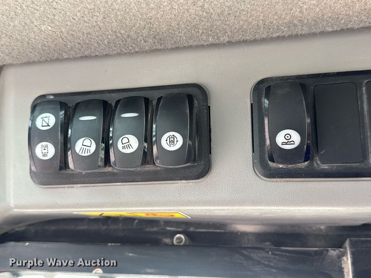 image for item DY0440 2015 Caterpillar 289D tracked skid steer loader