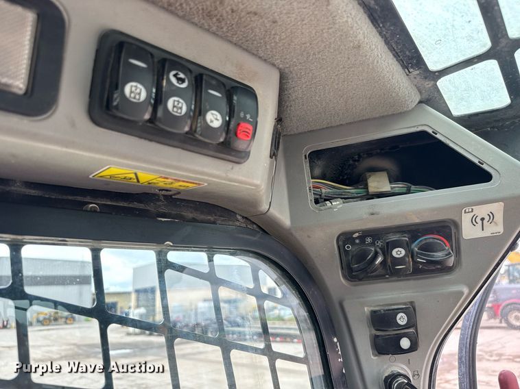 image for item DY0440 2015 Caterpillar 289D tracked skid steer loader