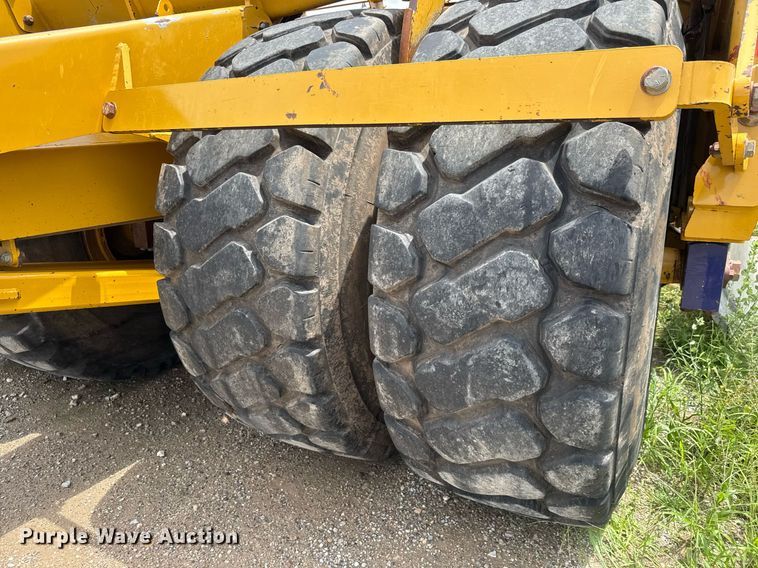 image for item DY0442 2016 K-Tec 1237 scraper