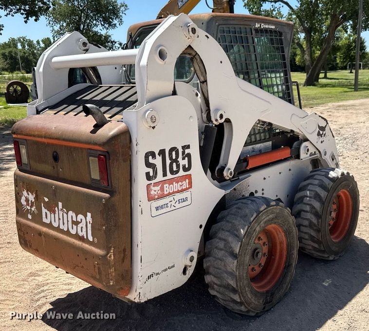 MINI CARGADOR SOBRE RUEDAS 2006 BOBCAT S185