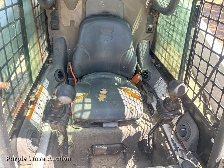 image for item DY0453 2006 Bobcat S185 skid steer loader