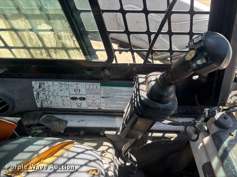 image for item DY0453 2006 Bobcat S185 skid steer loader