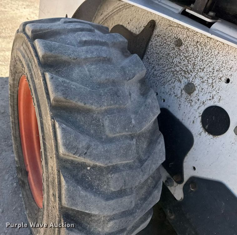 image for item DY0453 2006 Bobcat S185 skid steer loader