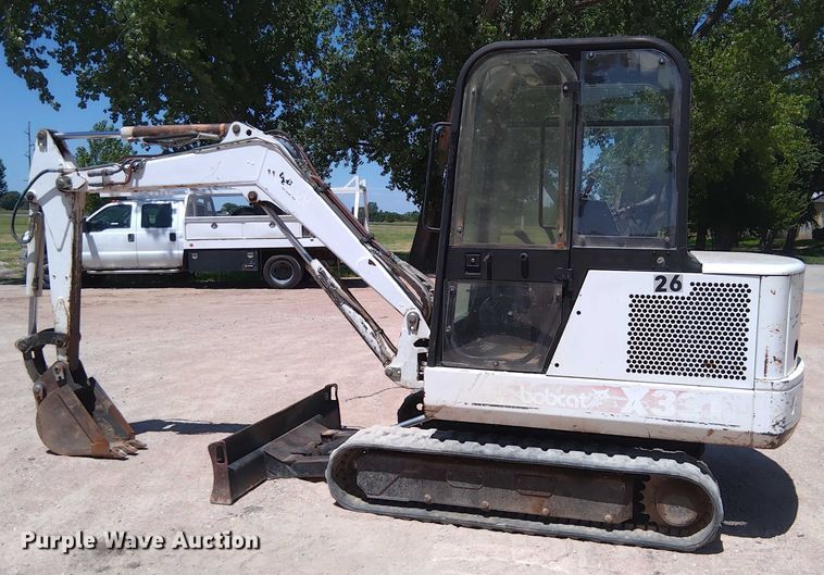 image for item DY0454 Bobcat 331 mini excavator