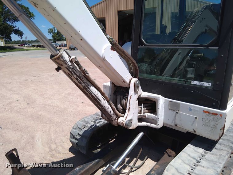 image for item DY0454 Bobcat 331 mini excavator