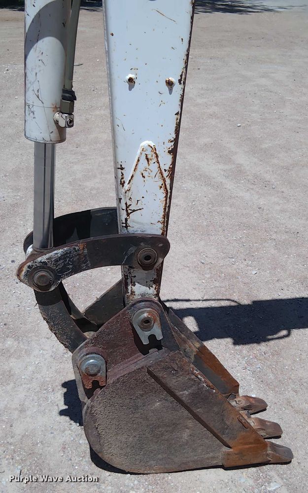 image for item DY0454 Bobcat 331 mini excavator