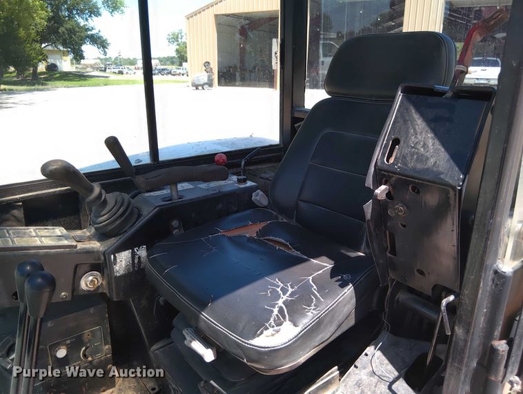 image for item DY0454 Bobcat 331 mini excavator