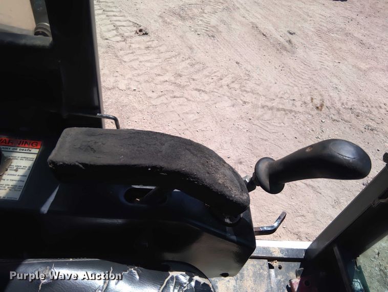 image for item DY0454 Bobcat 331 mini excavator