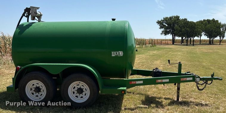 image for item DY0792 2009 Lee Diesel DT975 fuel trailer