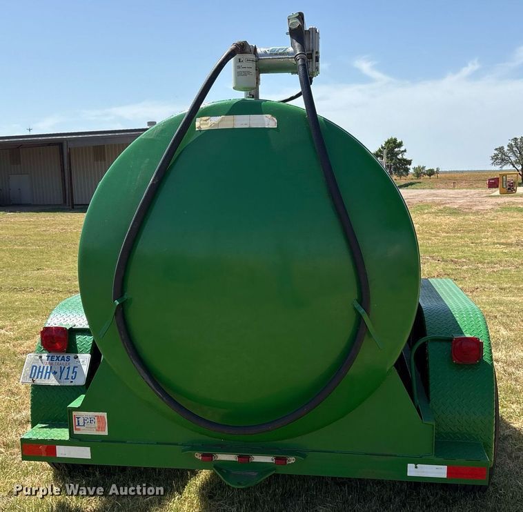 image for item DY0792 2009 Lee Diesel DT975 fuel trailer