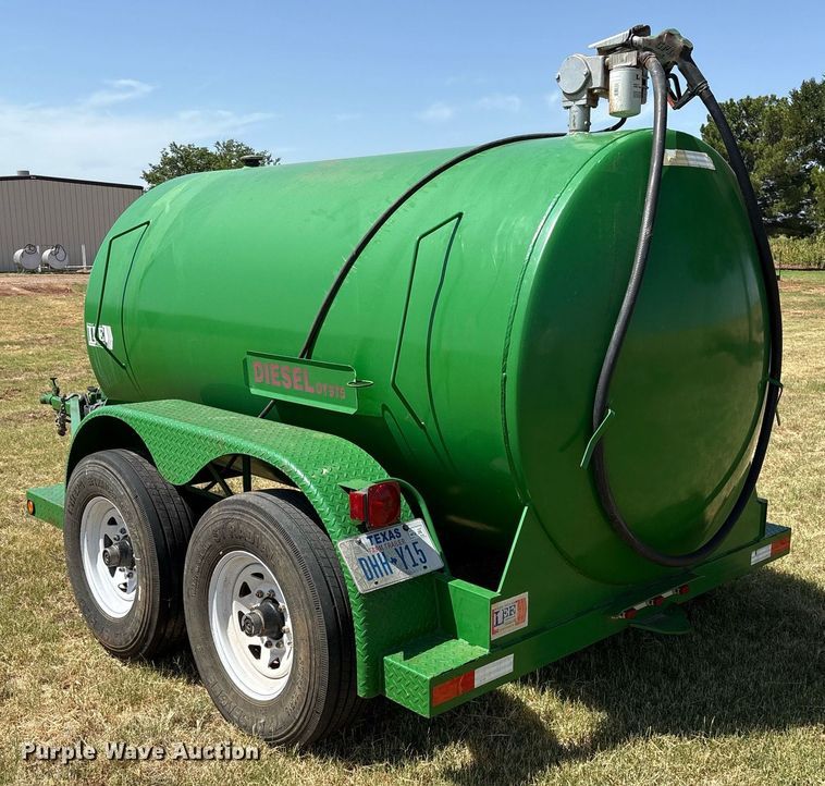 image for item DY0792 2009 Lee Diesel DT975 fuel trailer