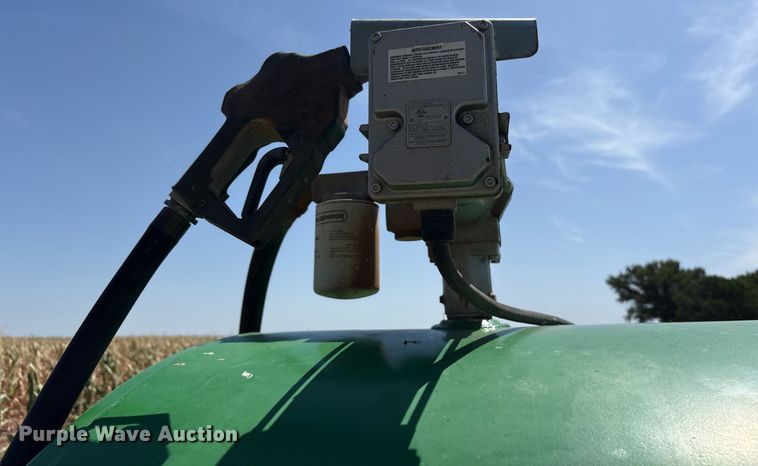 image for item DY0792 2009 Lee Diesel DT975 fuel trailer