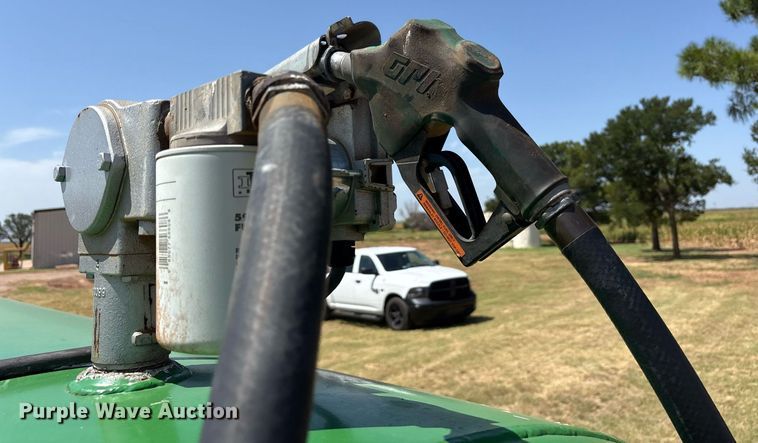 image for item DY0792 2009 Lee Diesel DT975 fuel trailer