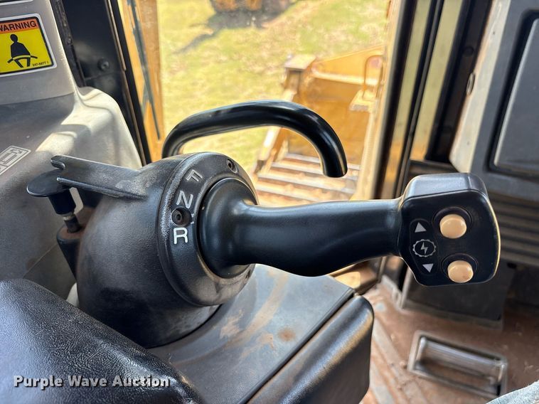 image for item DY0793 2007 Caterpillar D8T dozer