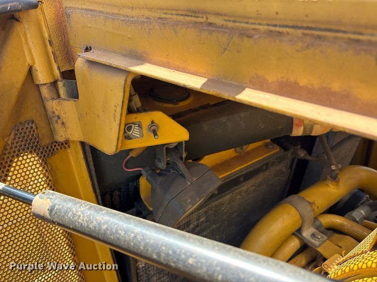 image for item DY0793 2007 Caterpillar D8T dozer
