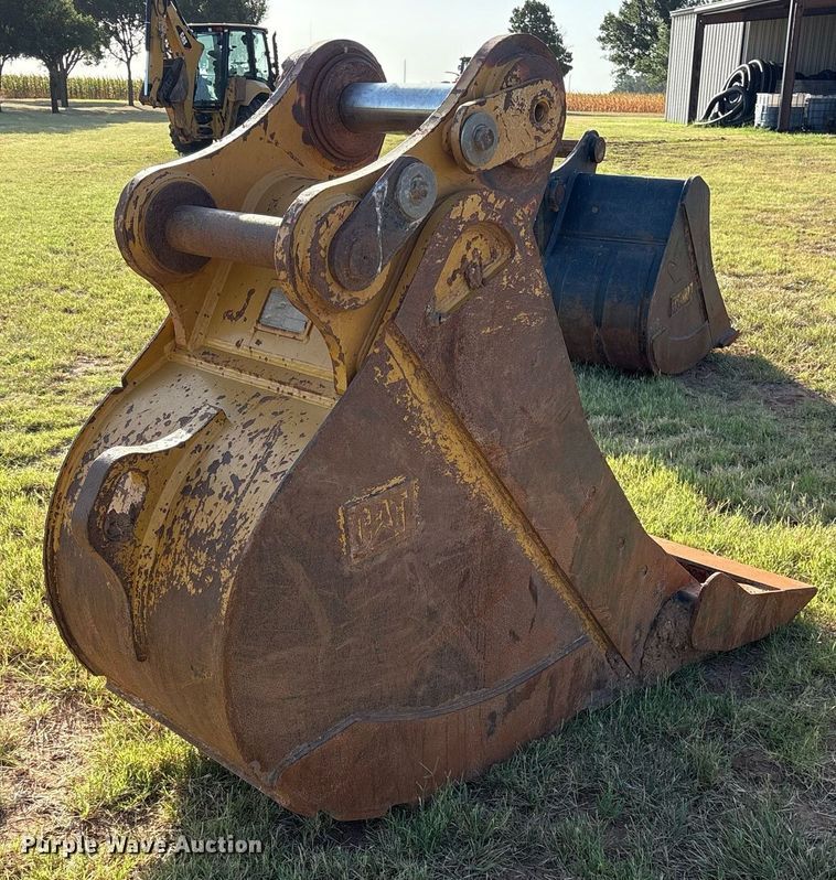 image for item DY0798 Caterpillar 336 DB Linkage HD excavator bucket