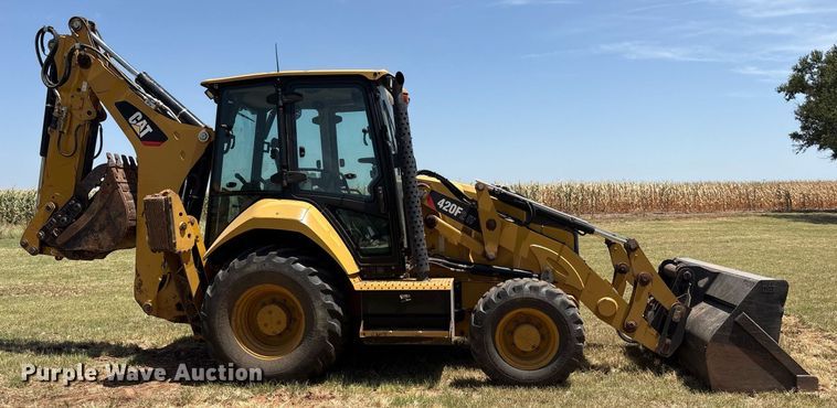 RETROEXCAVADORA 2016 CATERPILLAR 420F2IT