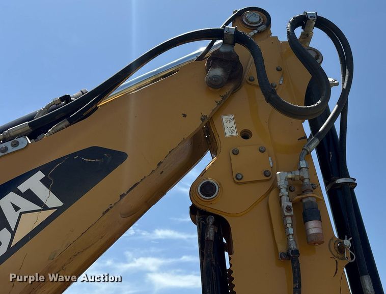 image for item DY0799 2016 Caterpillar 420F2 IT backhoe