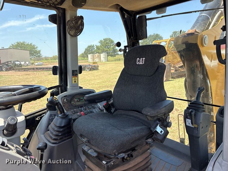 image for item DY0799 2016 Caterpillar 420F2 IT backhoe