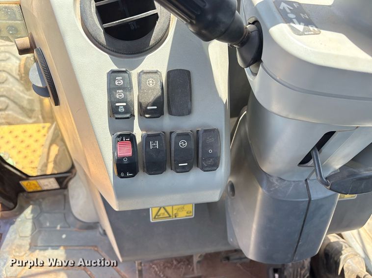 image for item DY0799 2016 Caterpillar 420F2 IT backhoe