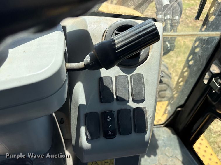 image for item DY0799 2016 Caterpillar 420F2 IT backhoe