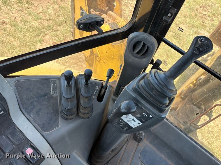 image for item DY0799 2016 Caterpillar 420F2 IT backhoe