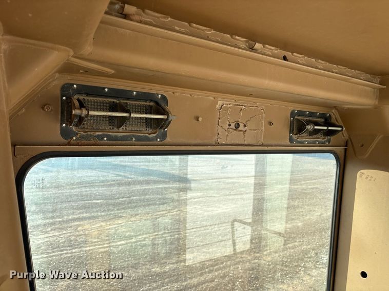 image for item DY0800 Caterpillar cab 