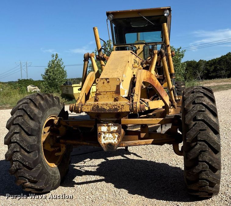 MOTOCONFORMADORA CATERPILLAR 120G 1982